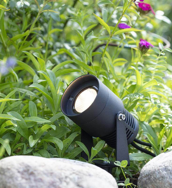 Reflektor czarny spot Garden do ogrodu LED 3W 3000K z regulacją