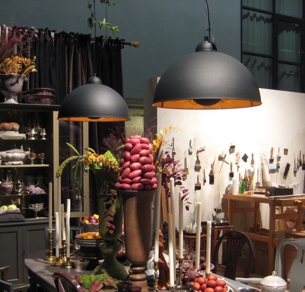 Loftowa lampa wisząca Captain czarna kopuła do kuchni