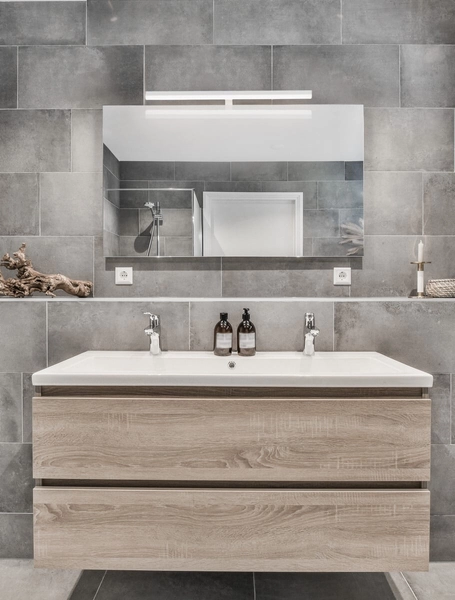 Podłużna lampa ścienna VALLES LE42875 listwa LED 18W biała