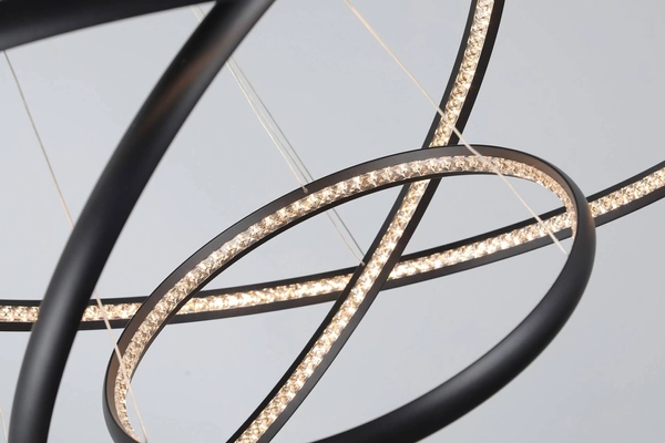 Lampa wisząca glamour Brighton pierścienie LED 55W 3000K czarne