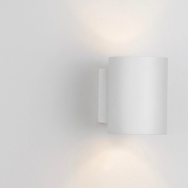 Naścienna lampa do przedpokoju SALAS LE44376 tubka sopel biała