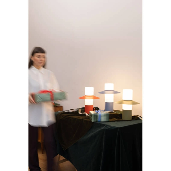 Stołowa lampka na komodę Caponio CPS111P1 z wtyczką biała