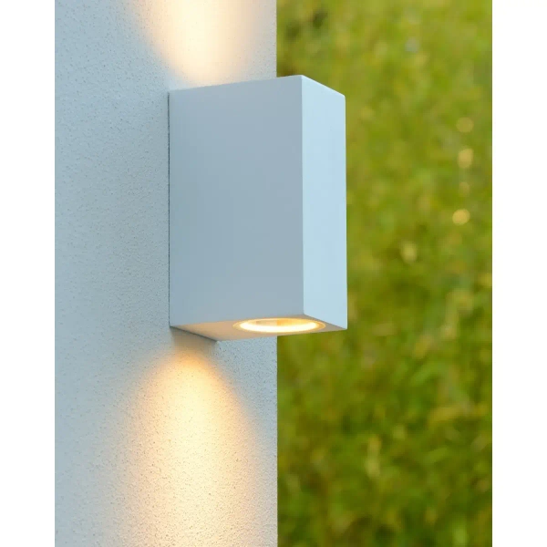 Podłużna lampa ścienna ZORA 22860/10/31 Lucide IP44 dół-góra biała