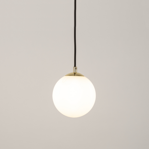 Minimalistyczna wisząca lampa Piano 33658 Sigma kula ball biała mosiądz