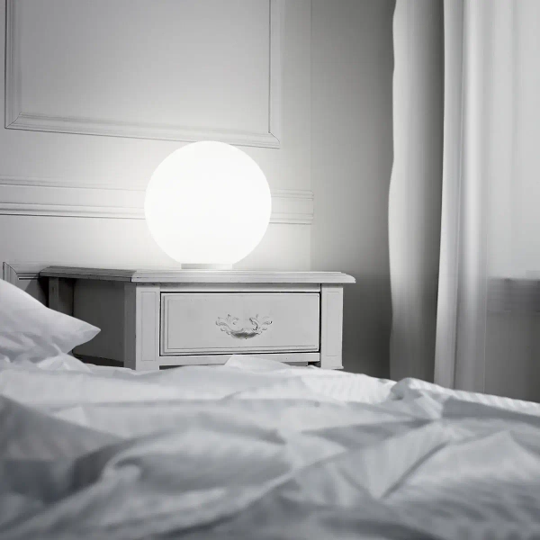 Lampka stolikowa szklana Mapa biała kulista 1xE27 42W nocna sypialniana 9155
