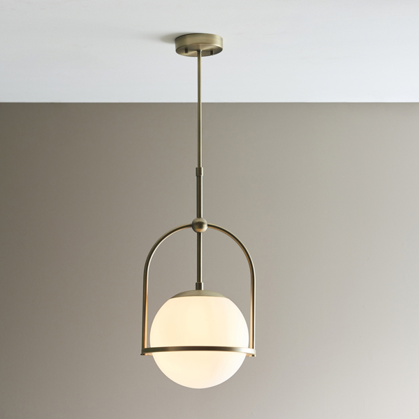 Zwisowa lampa art deco łuk L&-190844 Light& kula mosiądz