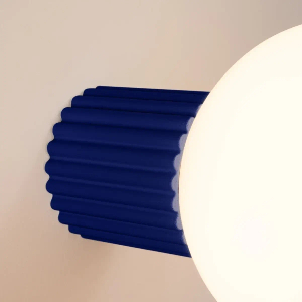 Kulista lampa ścienna do łazienki HALO SL.1737 kula IP44 biała niebieska