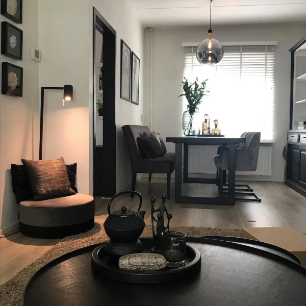 Stojąca lampa salonowa Lesley 03725/01/30 Lucide tuba metalowa czarna