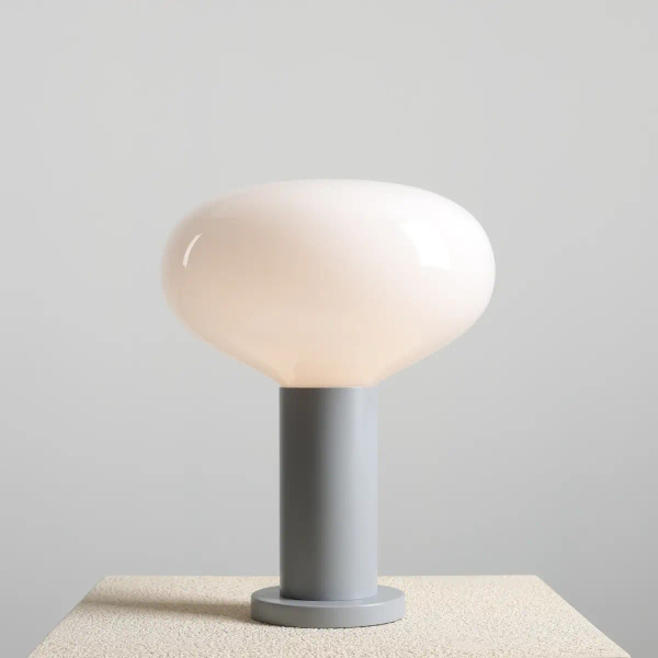 Minimalistyczna stołowa lampa Flo Table Grey M 7000B22_M szara