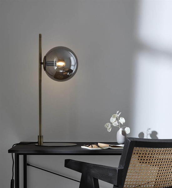 Nocna lampa sypialniana Dione na komodę przydymiona złota
