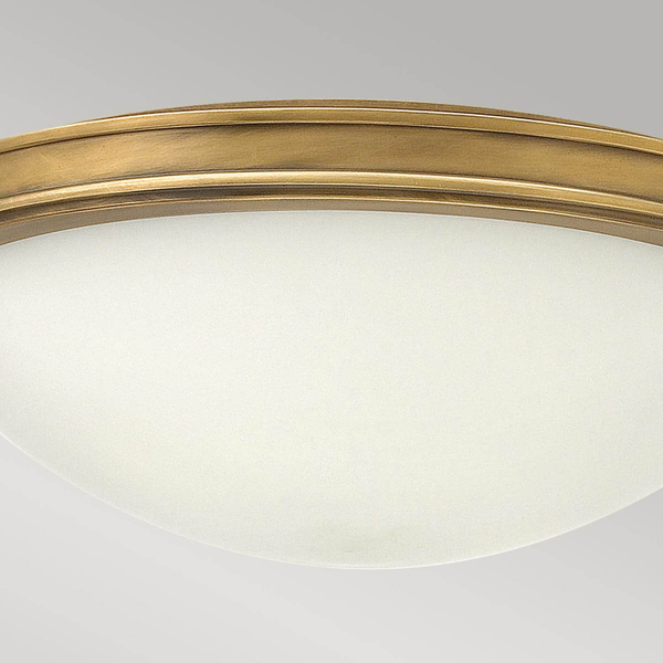 Półokrągły plafon Collier HK-COLLIER-F-M Hinkley szklany metal mosiądz