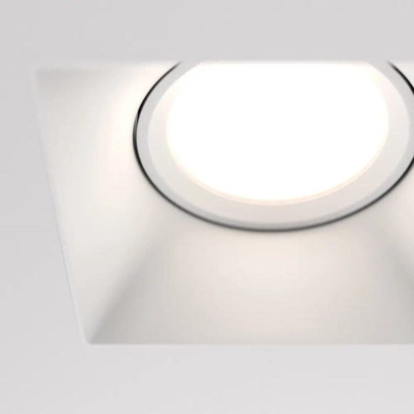 Minimalistyczna lampa wpuszczana Dot DL042-01-SQ-W kwadratowa biała