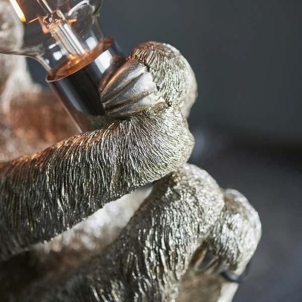 Stojąca lampa na komodę L&-195079 Light& leniwiec srebrna chrom