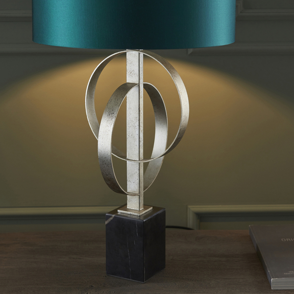 Lampa na stół marmur L&-195225 Light& z abażurem morskim srebrna