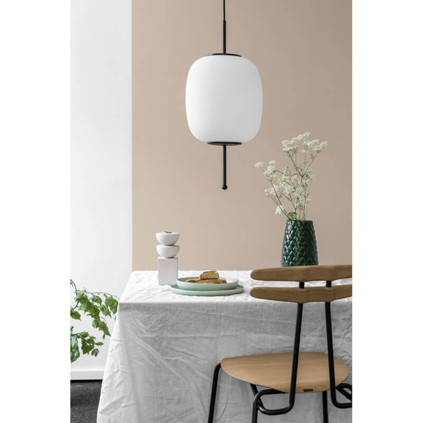 Wisząca lampa do jadalni Epli EPB122P0 szklana nad stół biała czarna