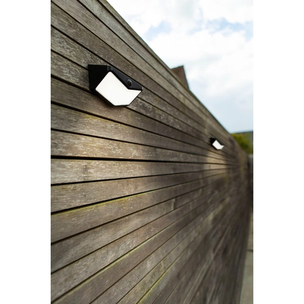 Elewacyjna lampa solarna WINGS 6915101330 LED 3,7W 5000K IP44 czarna