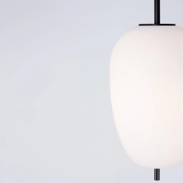 Czarna lampa wisząca Marc LE42720 szklana kula ball do pokoju loftowa