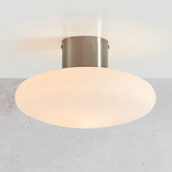 Lampa ścienna Locus 108538 Markslojd owalna do salonu szklana biała