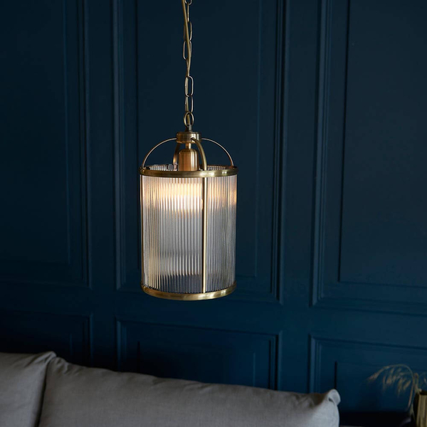 Wisząca lampa szklana Lambeth Ribbed 106710 na łańcuchu mosiądz