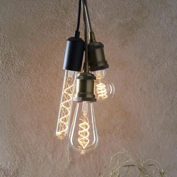Żarnikowa żarówka gruszka Twist E27 107771 LED 4W 2200K przezroczysta