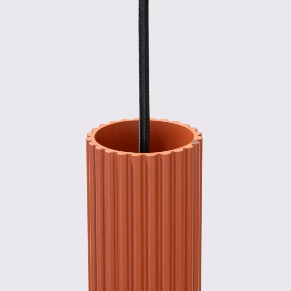 Podłużna lampa wisząca KARBON SL.1630 tuba ryflowana terakota