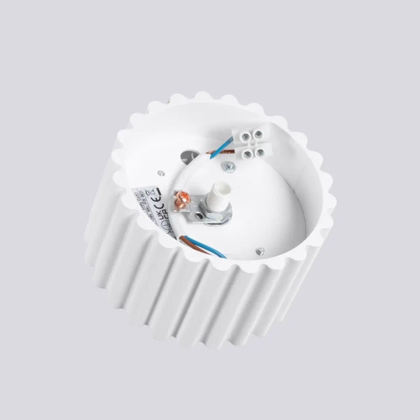 Ryflowana lampa sufitowa AURA SL.1782 do jadalni biała