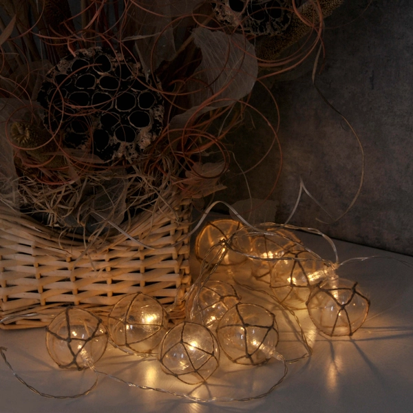 Dekoracyjna girlanda wewnętrzna na baterie 10 LED 2,1m ciepła