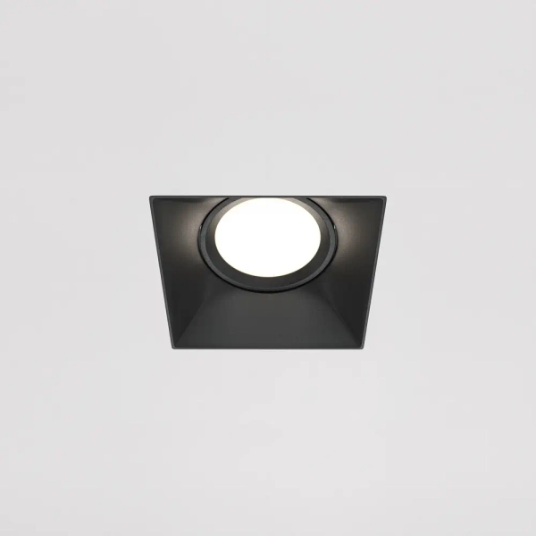 Wpuszczona oprawa z regulowanym kątem światła Dot DL042-01-SQ-B czarna
