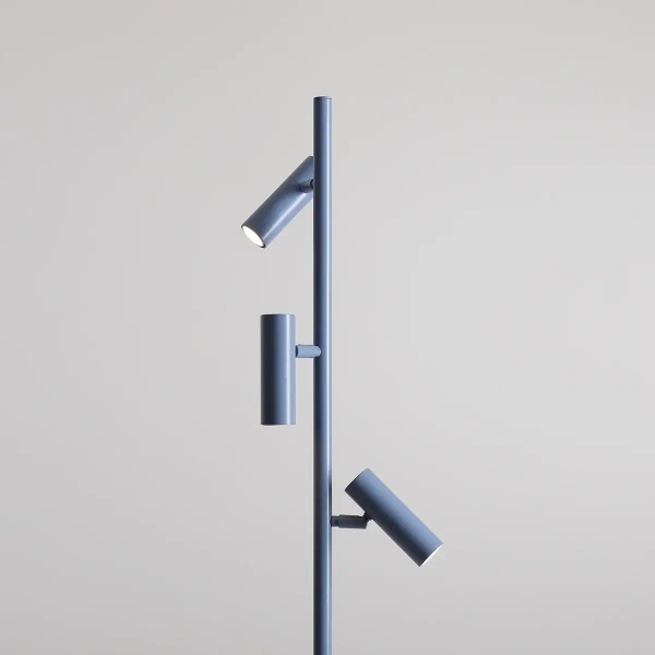 Stojąca lampa do salonu Trevo 1104A16 Aldex regulowana niebieska