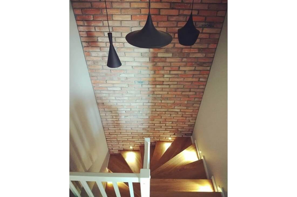 Industrialna lampa wisząca Vita metalowy stożek czarny złoty