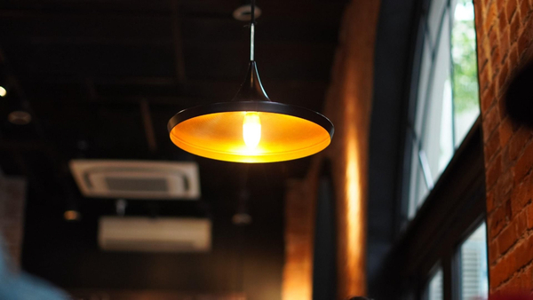 Nowoczesna lampa wisząca Round CHZ3B-E27 nad stół do jadalni czarna kaskada