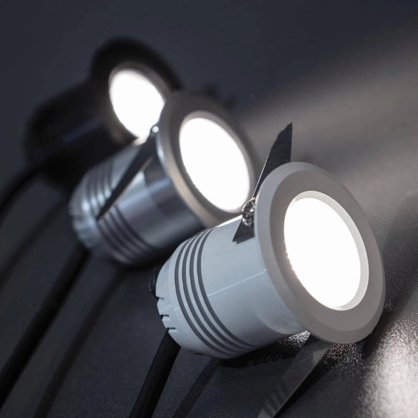 Okrągły wpust do łazienki POINT 200501301 LED 3W 6000K IP44 srebrny