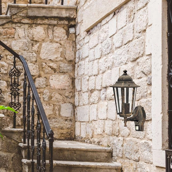 Kinkiet ogrodowy lampion Velence 8218 Rabalux IP43 szklany klosz złoty