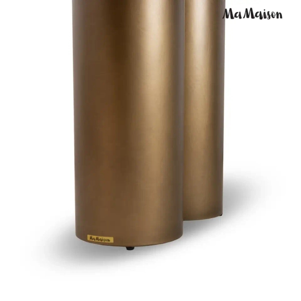 Złota konsolaTIDAL MM001501100370 metalowa do salonu 150cm