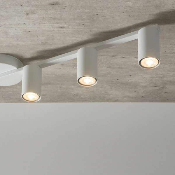 Natynkowa lampa sufitowa Sky metalowe tuby do pokoju białe