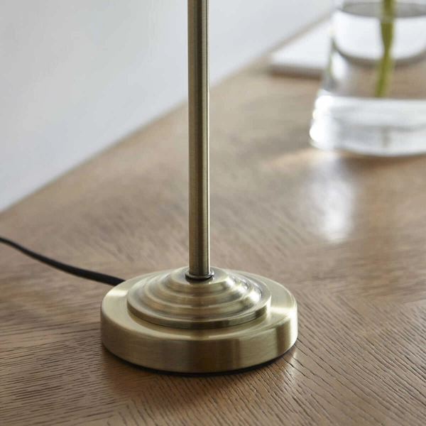 Nocna lampa stołowa Highclere 104054 Endon vintage mosiądz biały