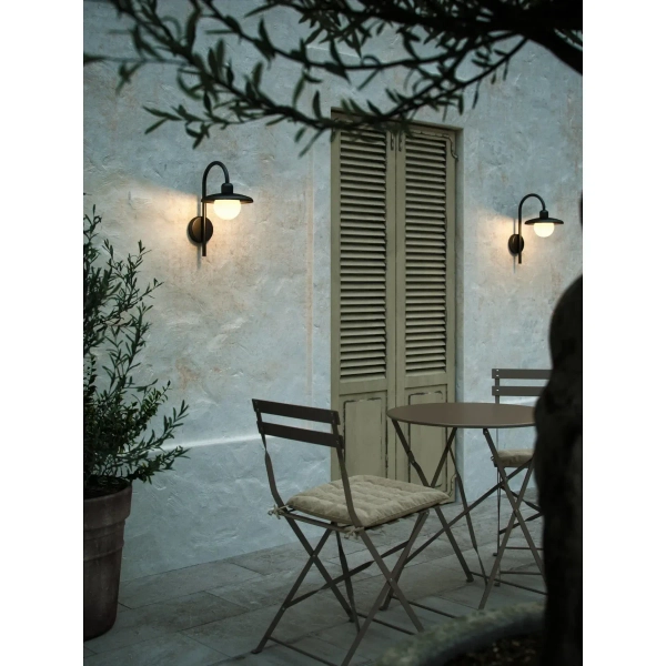 Zewnętrzna lampa ścienna Berlo 2418191003 IP44 kula czarny