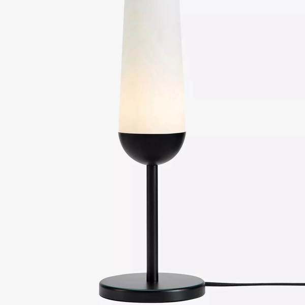 Lampka biurkowa modern BERN 107905 Markslojd szklana tuba biała czarna