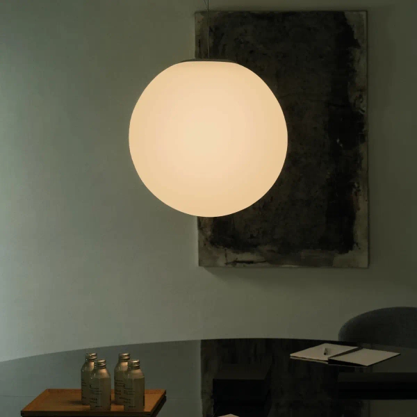 Lampa szklana wisząca Mapa biała 1xE27 42W okrągła nad wyspę kula ball 32122