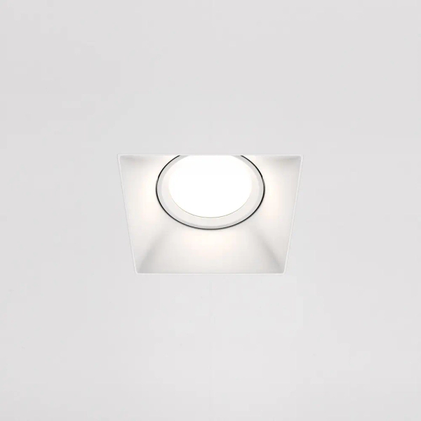 Minimalistyczna lampa wpuszczana Dot DL042-01-SQ-W kwadratowa biała