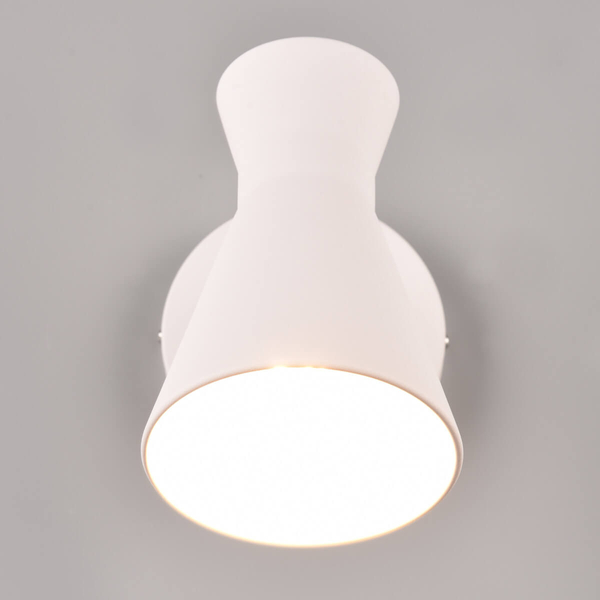 Ścienna lampa z regulacją Enzo R20781731 włącznik biały