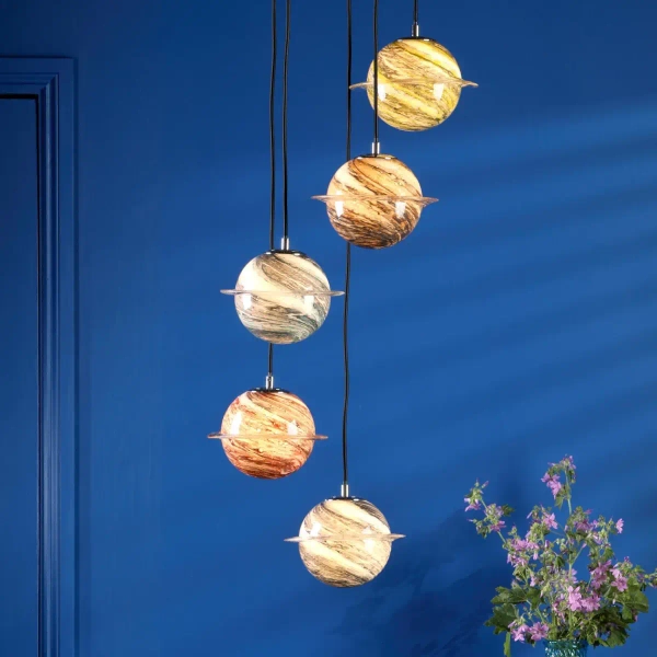 Molekułowa wisząca lampa Cygnus CYG0555 planety szklana beżowa chrom