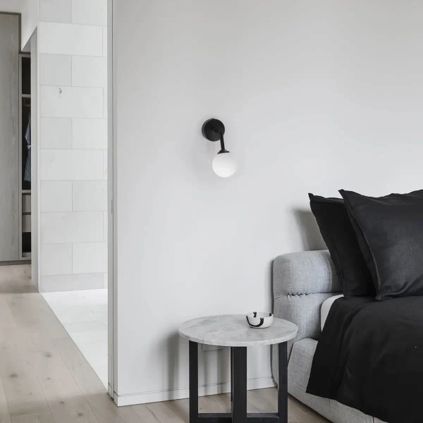 Kinkiet lampa ścienna DORADO LP-002/1W BK Light prestige loftowa oprawa szklana kula czarna biała