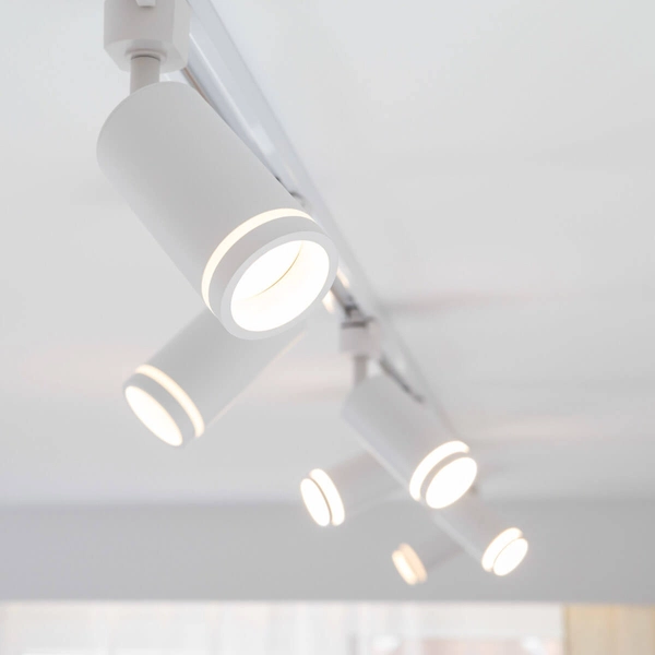 Jednofazowa lampa szynowa Tracer 6898 regulowana tuba biała