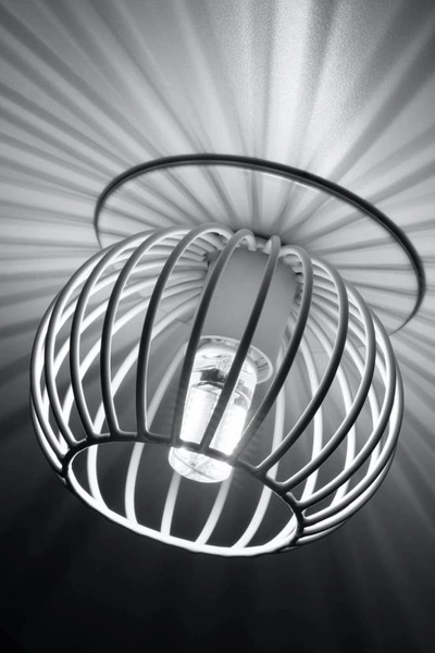 Biała lampa sufitowa 2268743 industrialna do przedpokoju druciak