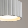 Ryflowana lampa sufitowa AURA SL.1782 do jadalni biała