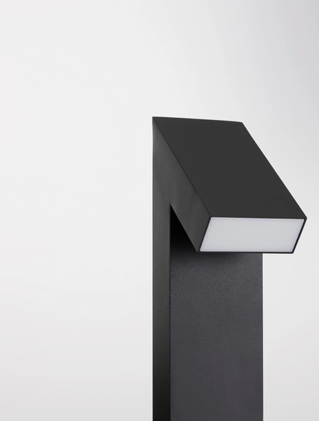 Stojąca lampa ogrodowa MONCLOVA LE71474 metalowa LED 6W 3000K czarna