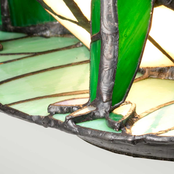 Stołowa lampa Tiffany QZ-FROG-TL Quoizel witrażowa zielony biały czarny