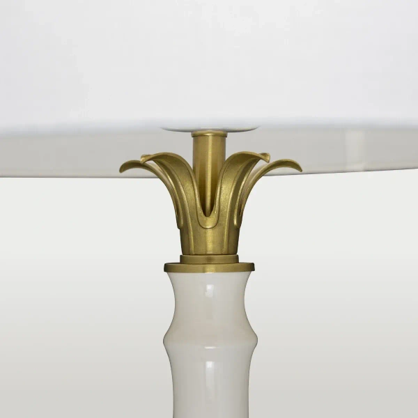 Stołowa lampa Loboc T01019BR-WH dekoracyjna abażur biały mosiądz