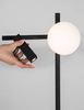 Regulowana lampa podłogowa Ubeda LED 9W 3200K do salonu czarna biała